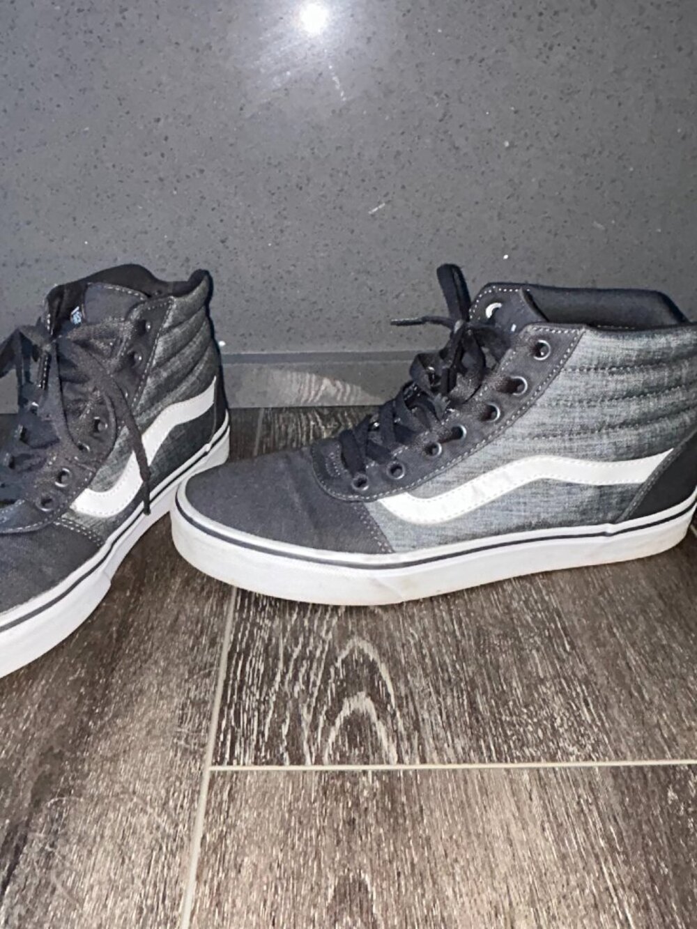 Vans Off The Wall Mid Top Gray White Sneaker Shoes Women’s Size 8